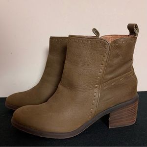 Women's DONALD J PLINER Brown Leather DORO Stitched ANKLE Booties BOOTS  5.5